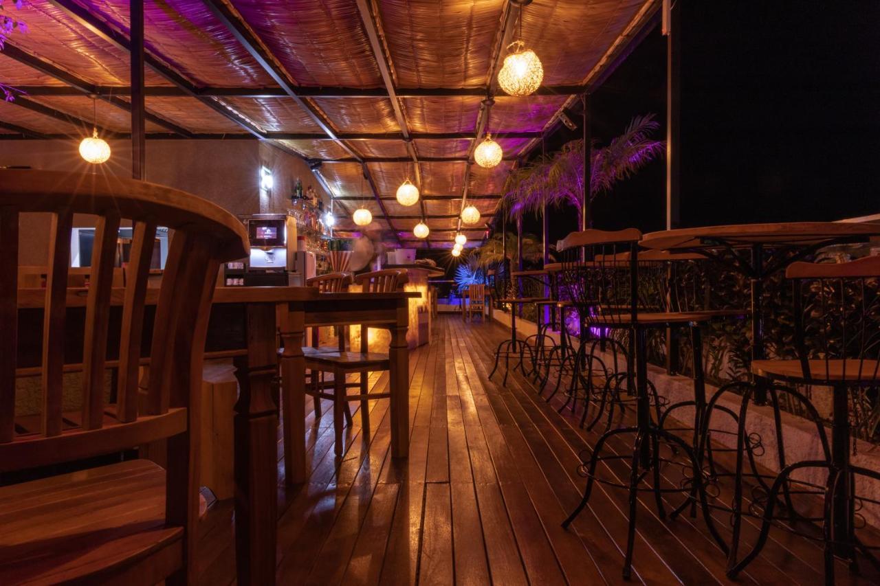 Mandala Beach Hotel 우바투바 외부 사진